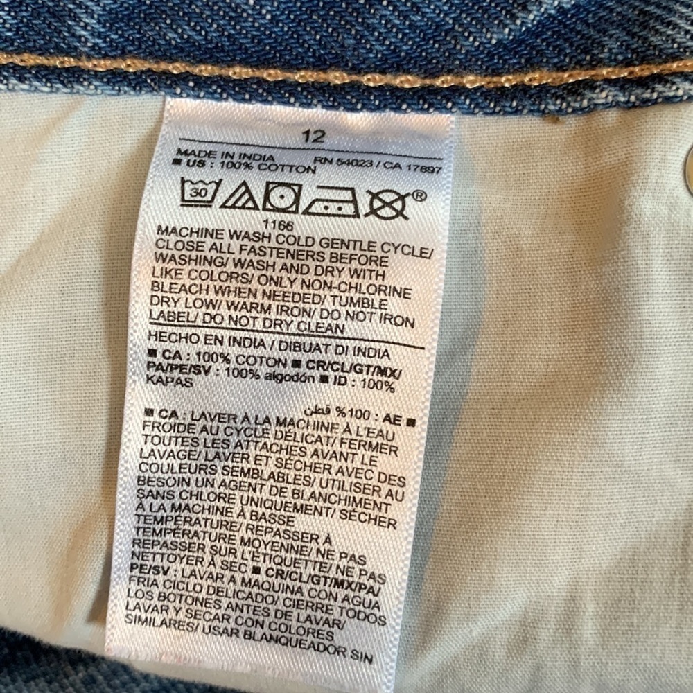 Old Navy Slouchy Straight Destructed High Rise Size 12 NWOT - Picture 6 of 7